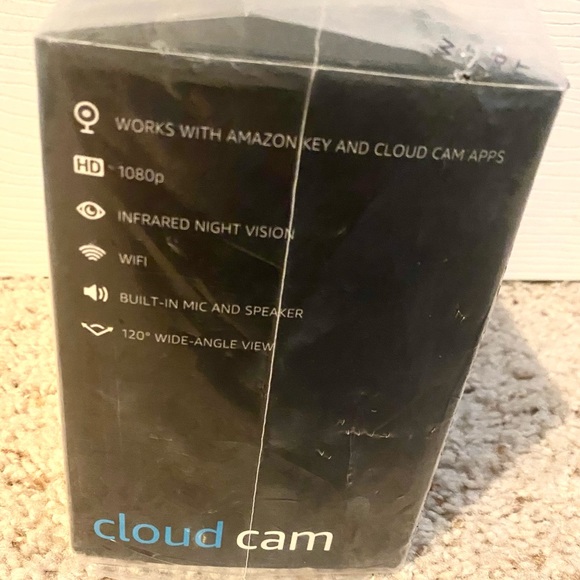 Amazon Cloud Cam Indoor Security - Picture 2 of 5